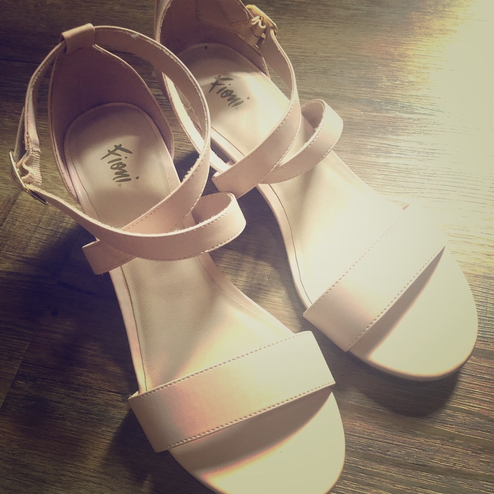Fioni wedge